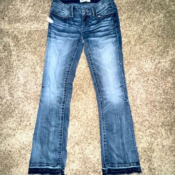BKE stella jeans size 26x29 1/2. Sold buckle. Worn three times. Retails for 88. - Picture 1 of 2